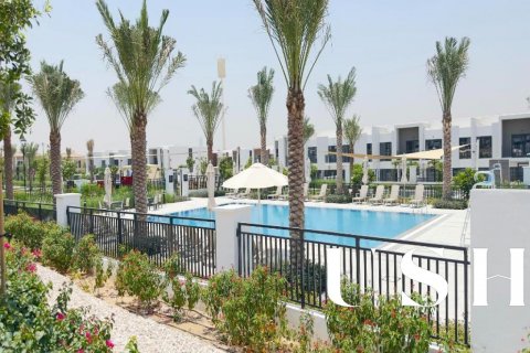 Dubai Land、Dubai、UAE にあるタウンハウスの賃貸物件 3ベッドルーム、161 m2、No623706 - 写真 2