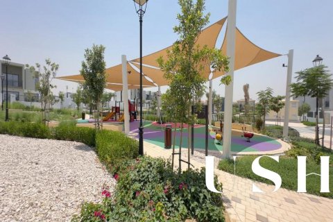 Dubai Land、Dubai、UAE にあるタウンハウスの賃貸物件 3ベッドルーム、161 m2、No623706 - 写真 7