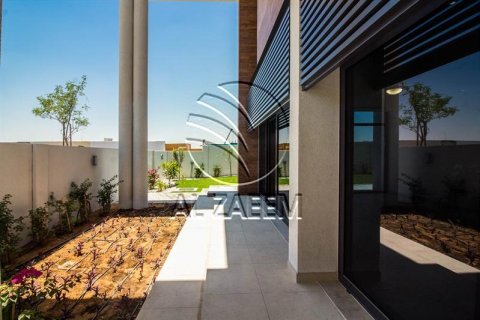 Vila na Yas Island, Abu Dhabi, SAE 4 ložnice, 599 m² Č.: 615487 - fotografie 9