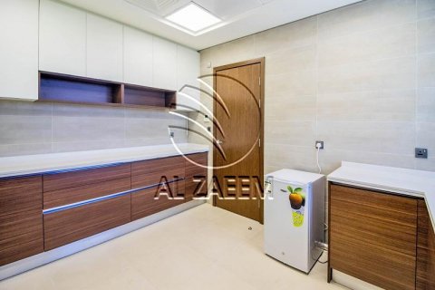 Vila na Yas Island, Abu Dhabi, SAE 4 ložnice, 599 m² Č.: 615487 - fotografie 5