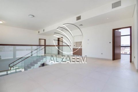 Vila na Yas Island, Abu Dhabi, SAE 4 ložnice, 599 m² Č.: 615487 - fotografie 14