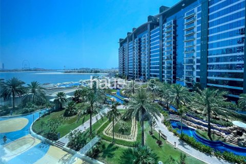 Apartment in Palm Jumeirah, Dubai, UAE 3 bedrooms, 212 sq.m. № 626088 - photo 1