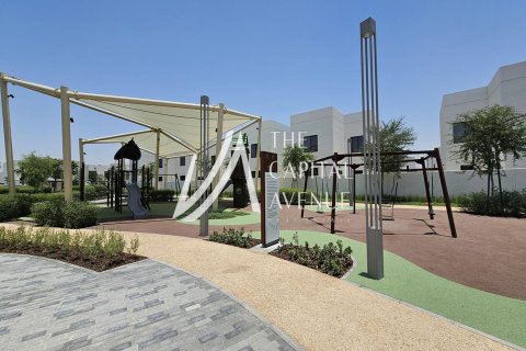 Radový dom na Yas Island, Abu Dhabi, SAE 3 spálne, 166 m2 č. 605031 - Fotografia 4