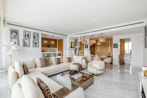 Apartment in Palm Jumeirah, Dubai, UAE 2 bedrooms, 205 sq.m. № 603430 - photo 3