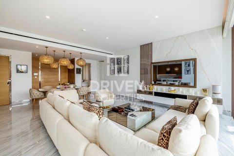 Apartment in Palm Jumeirah, Dubai, UAE 2 bedrooms, 205 sq.m. № 603430 - photo 2