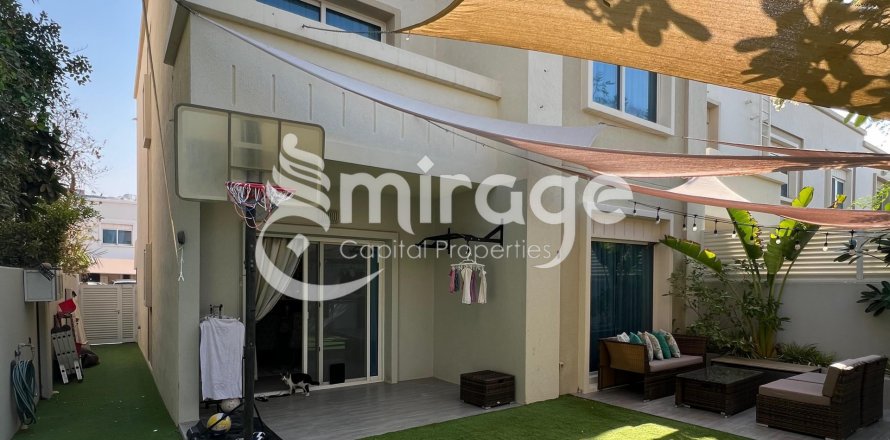 Vila v Al Reef, Abu Dhabi, SAE 4 ložnice, 180 m² Č.: 574191