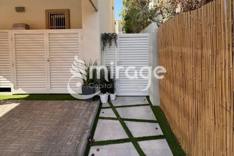 Vila v Al Reef, Abu Dhabi, SAE 4 ložnice, 180 m² Č.: 574191 - fotografie 2