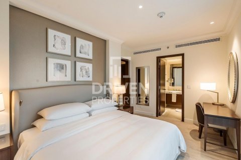 Apartament në Downtown Dubai (Downtown Burj Dubai), Dubai, Emiratet e Bashkuara Arabe 2 dhoma gjumi, 135 m2. № 602918 - Foto 14