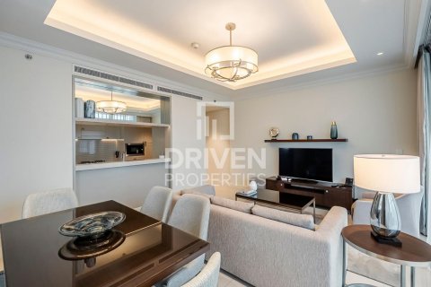 Apartament në Downtown Dubai (Downtown Burj Dubai), Dubai, Emiratet e Bashkuara Arabe 2 dhoma gjumi, 135 m2. № 602918 - Foto 3