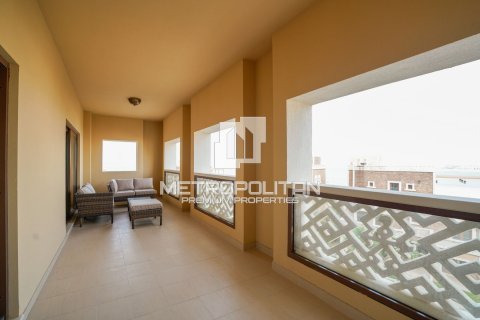Apartment in Palm Jumeirah, Dubai, UAE 4 bedrooms, 314 sq.m. № 593074 - photo 17