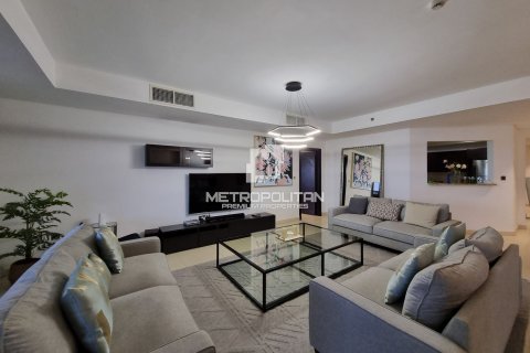 Apartment in Palm Jumeirah, Dubai, UAE 4 bedrooms, 314 sq.m. № 593074 - photo 2