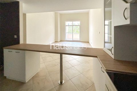 Apartmen di Motor City, Dubai, UAE 2 bilik tidur, 135 meter persegi № 627064 - foto 10