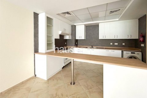 Apartmen di Motor City, Dubai, UAE 2 bilik tidur, 135 meter persegi № 627064 - foto 8