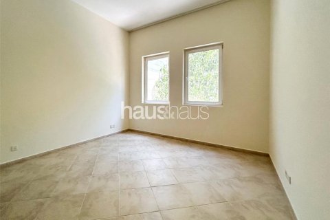 Apartmen di Motor City, Dubai, UAE 2 bilik tidur, 135 meter persegi № 627064 - foto 5