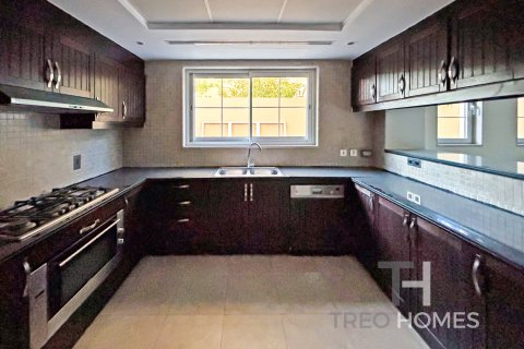 Vila v Jumeirah Park, Dubai, SAE 3 ložnice, 285 m² Č.: 586604 - fotografie 6