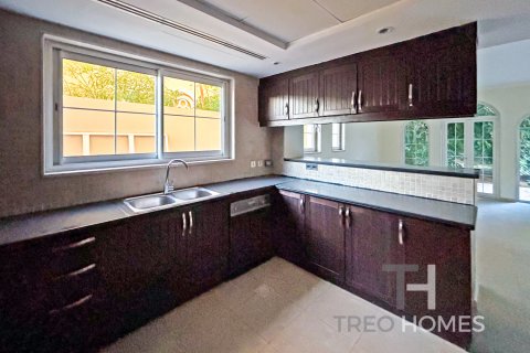 Vila v Jumeirah Park, Dubai, SAE 3 ložnice, 285 m² Č.: 586604 - fotografie 7