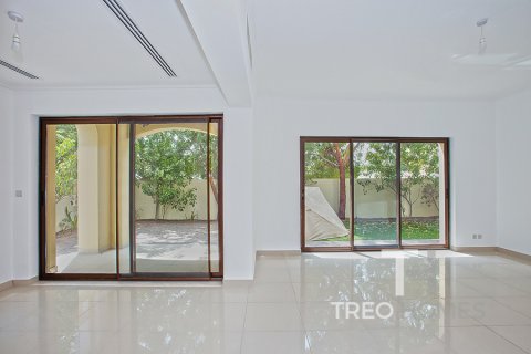 Villa in Arabian Ranches 2, Dubai, UAE 4 bedrooms, 300 sq.m. № 586602 - photo 6