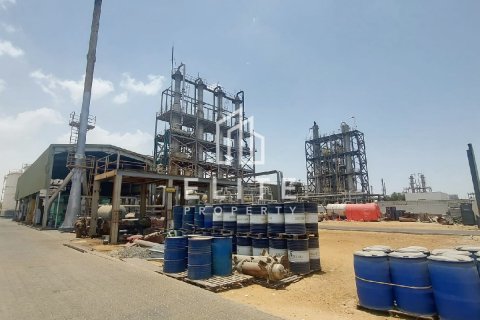 Factory in Sharjah, UAE 10000 sq.m. № 623547 - photo 1