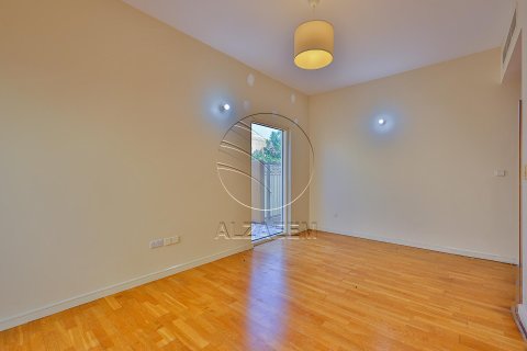 Villa sa Al Raha Gardens, Abu Dhabi, UAE 4 silid-tulugan, 299 sq.m. № 615444 - larawan 17