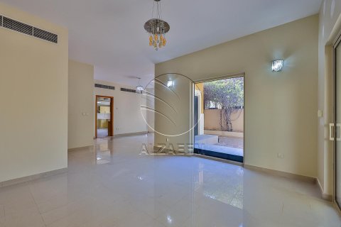 Villa sa Al Raha Gardens, Abu Dhabi, UAE 4 silid-tulugan, 299 sq.m. № 615444 - larawan 4