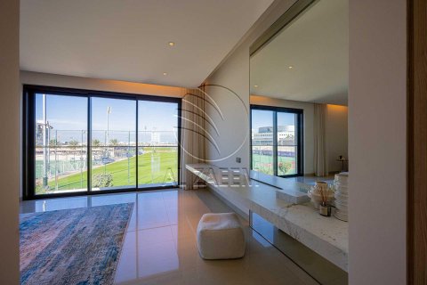 Villa on the Saadiyat Island, Abu Dhabi, UAE 4 bedrooms, 732 sq.m. № 615443 - photo 16