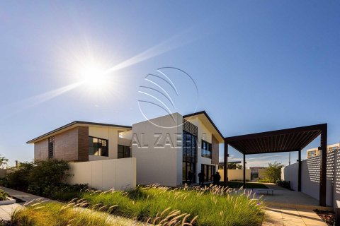 Villa on the Saadiyat Island, Abu Dhabi, UAE 4 bedrooms, 732 sq.m. № 615443 - photo 2