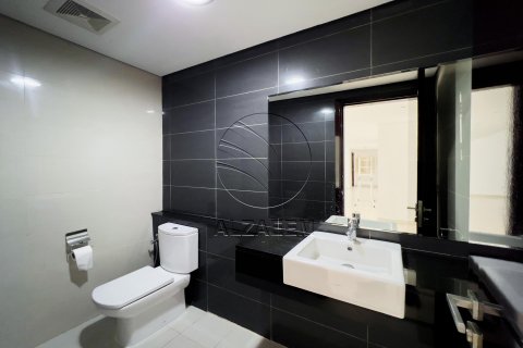 Apartment in Al Reem Island, Abu Dhabi, UAE 2 bedrooms, 186 sq.m. № 615677 - photo 16