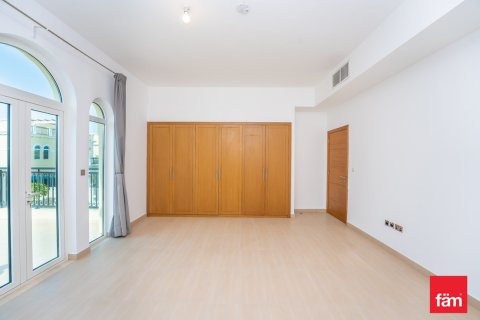 Vila u gradu Dubai, UAE 4 spavaće sobe, 599.8 m2 Br. 632909 - Slika 25