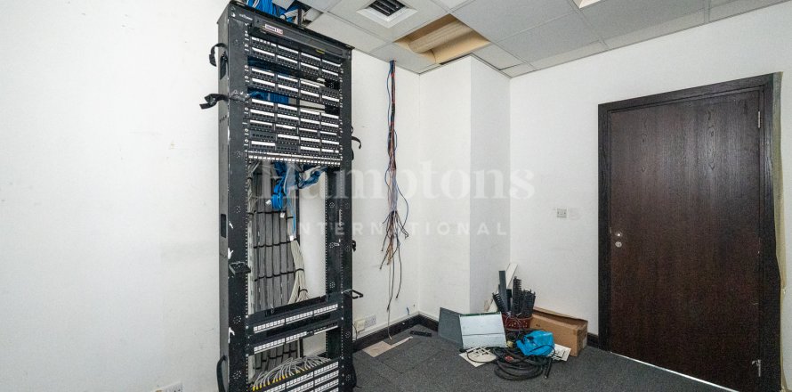 Офіс в Sheikh Zayed Road, Дубай, ОАЕ 430.977м2 № 589081