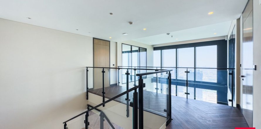 Duplex in Zabeel, Dubai, UAE 2 bedrooms, 222.2 sq.m. № 573599