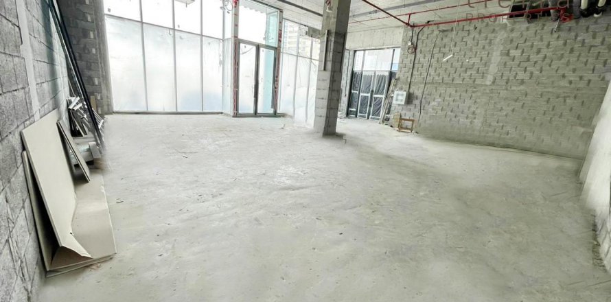 Dyqan në Arjan, Dubai, Emiratet e Bashkuara Arabe 52.5 m2. № 569262