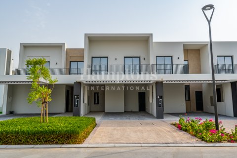 Townhouse in Dubai South (Dubai World Central), UAE 3 bedrooms, 181.90407400 sq.m. № 583867 - photo 5