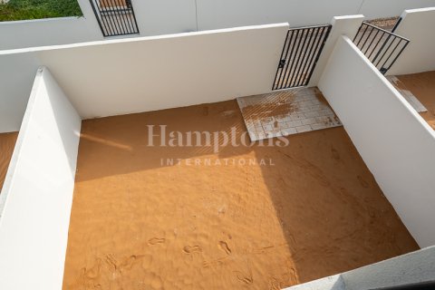 Townhouse in Dubai South (Dubai World Central), UAE 3 bedrooms, 181.90407400 sq.m. № 583867 - photo 9
