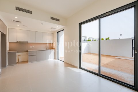 Townhouse in Dubai South (Dubai World Central), UAE 3 bedrooms, 181.90407400 sq.m. № 583867 - photo 12