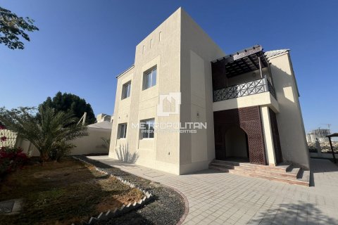 Vilë në Living Legends, Dubai, Emiratet e Bashkuara Arabe 6 dhoma gjumi, 753 m2. № 592778 - Foto 1