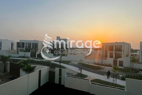 Vila v Abu Dhabi, SAE 4 ložnice, 992 m² Č.: 597055 - fotografie 2