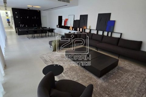 Vilë në Tilal City, Sharjah, Emiratet e Bashkuara Arabe 5 dhoma gjumi, 621 m2. № 574808 - Foto 4