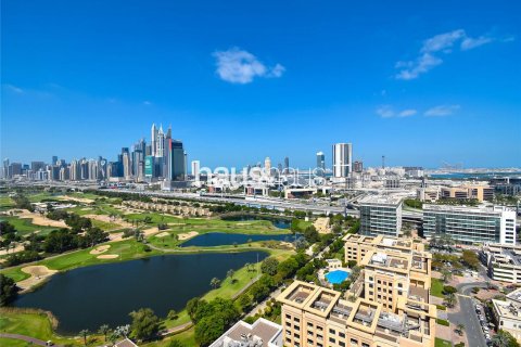 Apartmen di The Views, Dubai, UAE 2 bilik tidur, 118 meter persegi № 626546 - foto 1