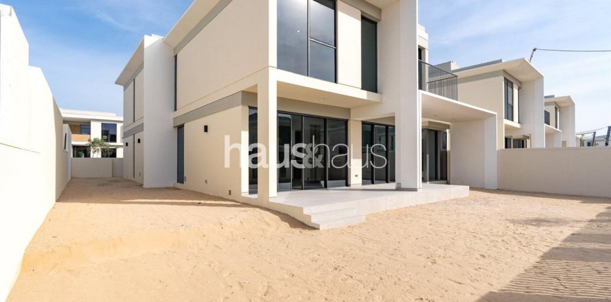 Vilë në Tilal Al Ghaf, Dubai, Emiratet e Bashkuara Arabe 5 dhoma gjumi, 518 m2. № 626544
