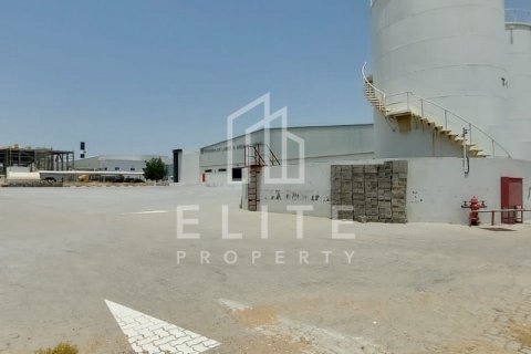 Factory in Dubai, UAE 8406 sq.m. № 623568 - photo 26