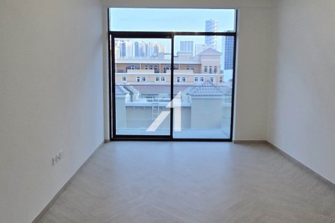 Apartment in Jumeirah Village Circle, Dubai, UAE 1 room, 39.5 sq.m. № 623803 - photo 2