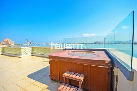 Villa in Palm Jumeirah, Dubai, UAE 5 bedrooms, 1292 sq.m. № 625805 - photo 9
