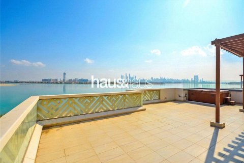 Villa in Palm Jumeirah, Dubai, UAE 5 bedrooms, 1292 sq.m. № 625805 - photo 4