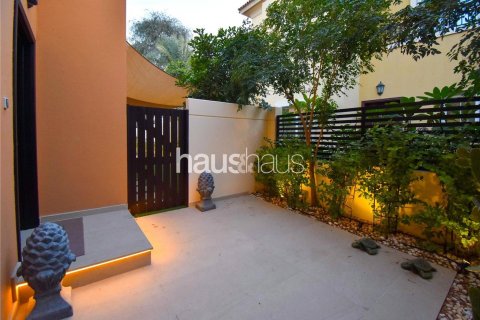 Villa in Arabian Ranches, Dubai, UAE 2 bedrooms, 195 sq.m. № 625803 - photo 17