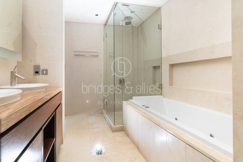 Apartmen di Downtown Dubai (Downtown Burj Dubai), UAE 2 bilik tidur, 159.4 meter persegi № 624574 - foto 17