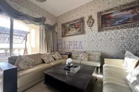 Apartment in Al Hamra Village, Ras Al Khaimah, UAE 2 bedrooms, 115.6 sq.m. № 633215 - photo 4