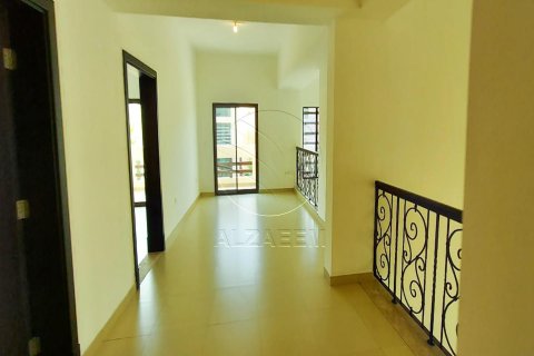 Villa in Al Maqtaa, Abu Dhabi, UAE 5 bedrooms, 660 sq.m. № 615599 - photo 13