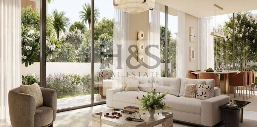 Villa in Dubai Investment Park, UAE 4 bedrooms, 355 sq.m. № 628538