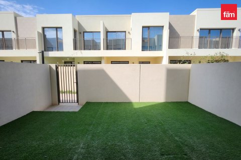 Townhouse in Dubai, UAE 3 bedrooms, 142 sq.m. № 570889 - photo 1