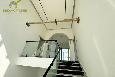 Vila v Al Qusaidat, Ras Al Khaimah, SAE 5 ložnice, 650.3 m² Č.: 588446 - fotografie 3